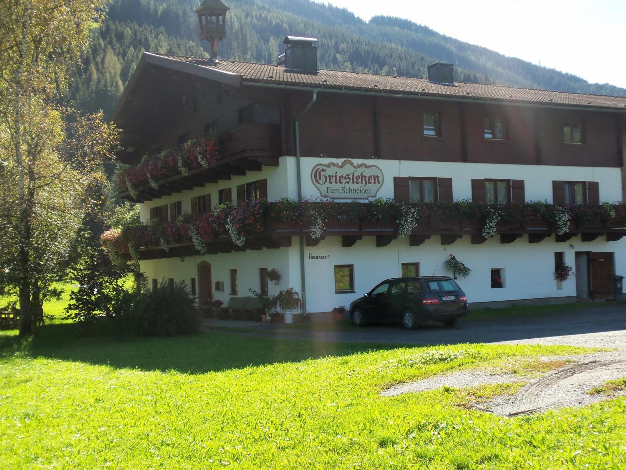 Bauernhof Grieslehen Acomodação com café da manhã Leogang Exterior foto